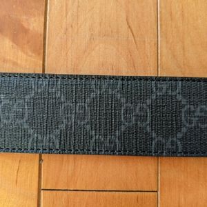 Men's Gucci GG supreme belt with G buckle size 95(34US)